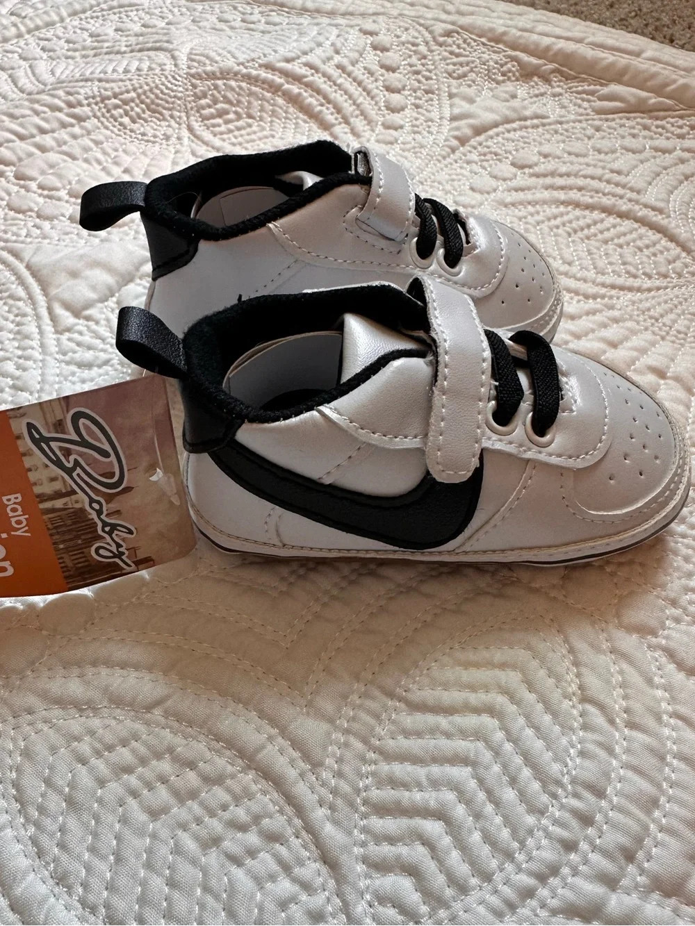 Baby shoes 2c